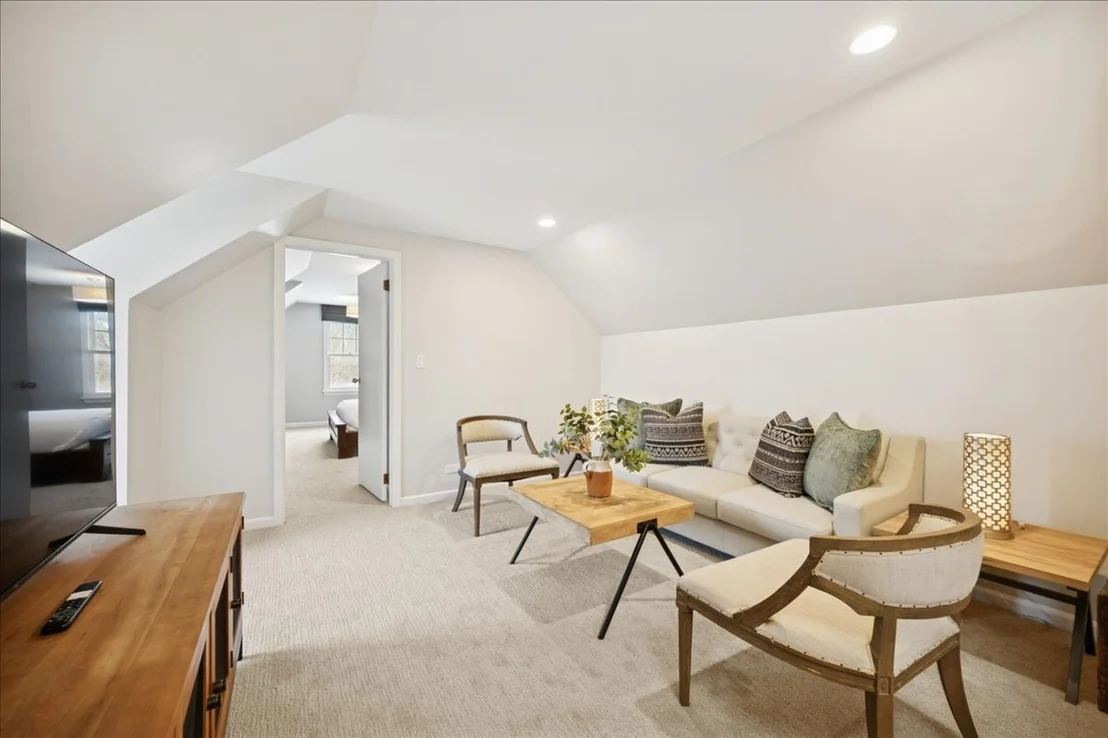 Photo of 898 Bridlegate Lane
