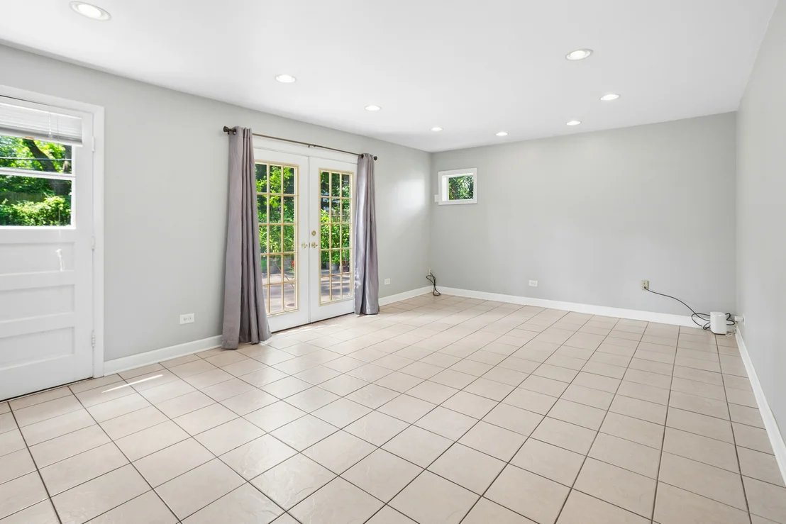 Photo of 1512 Executive Lane