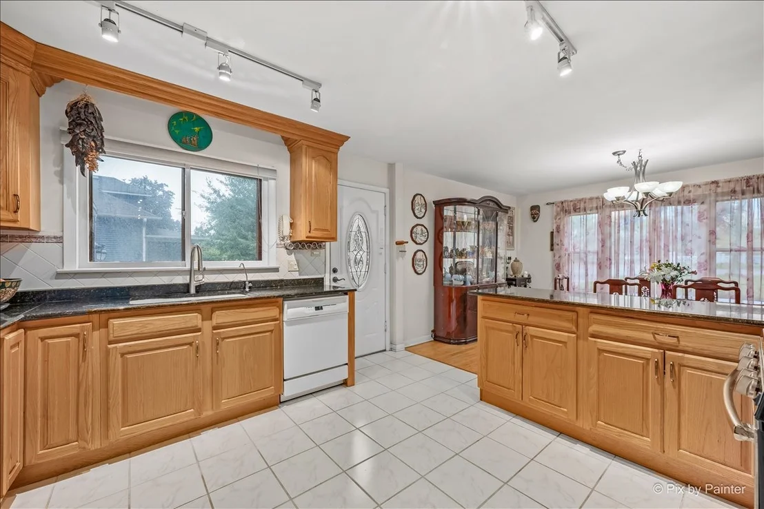 Photo of 2530 Old Glenview Road