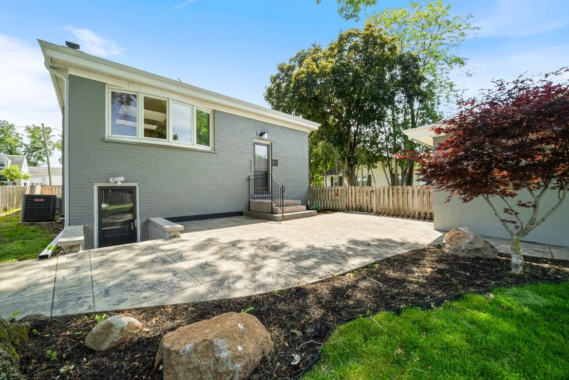 Photo of 564 W Harrison Road