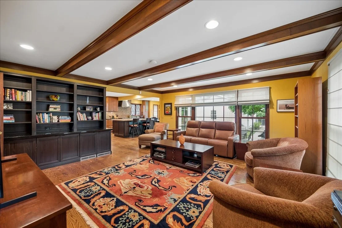 Photo of 2448 Central Park Avenue
