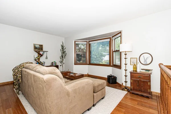 Photo of 143 Camelot Way