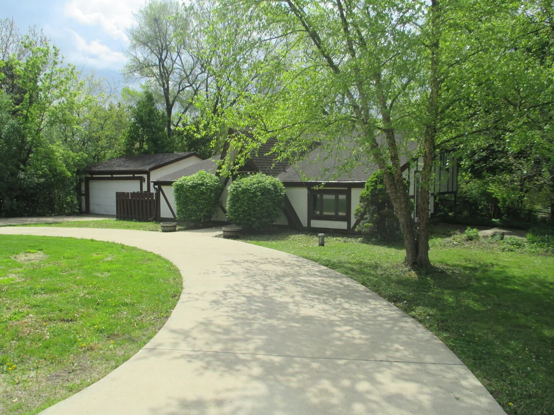 Photo of 2N131 Willard Street