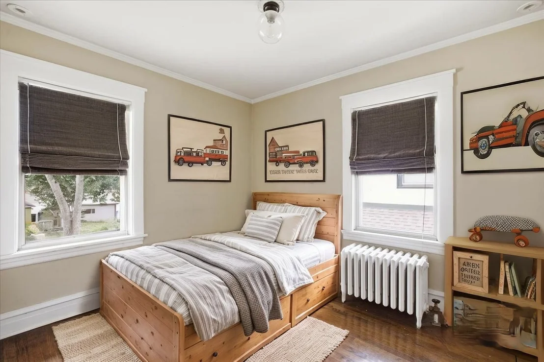 Photo of 1527 W JUNEWAY Terrace