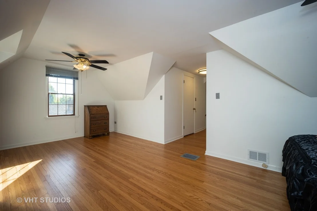 Photo of 827 Rose Avenue