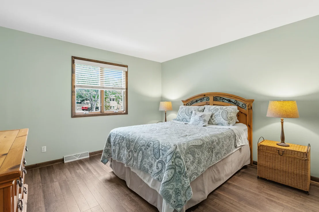 Photo of 1107 VALLEY Lane