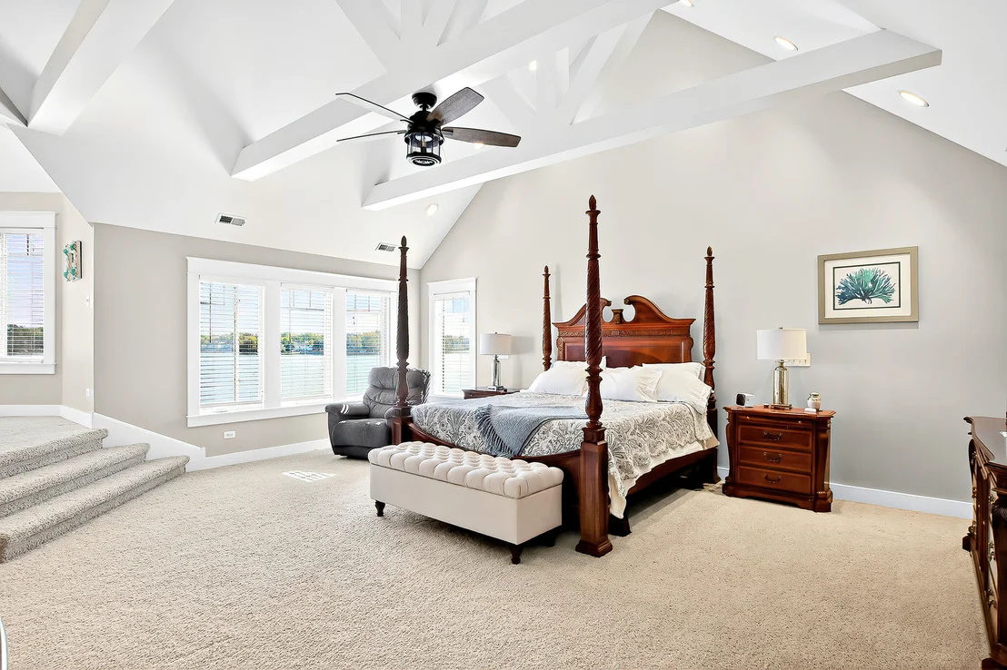 Photo of 820 Peninsula Drive