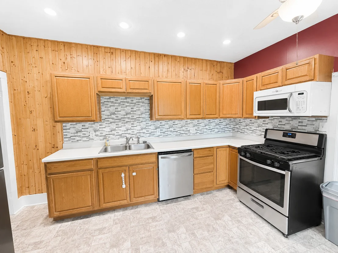 Photo of 111 Maple Avenue
