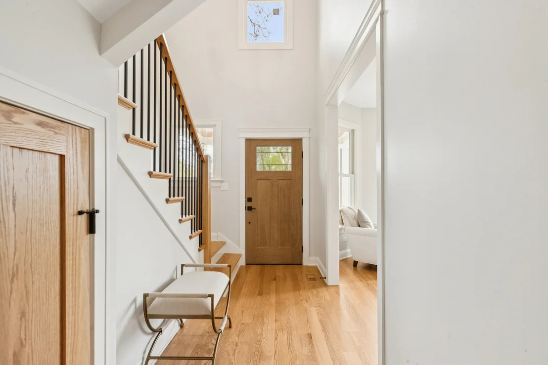Photo of 885 Geneva Road