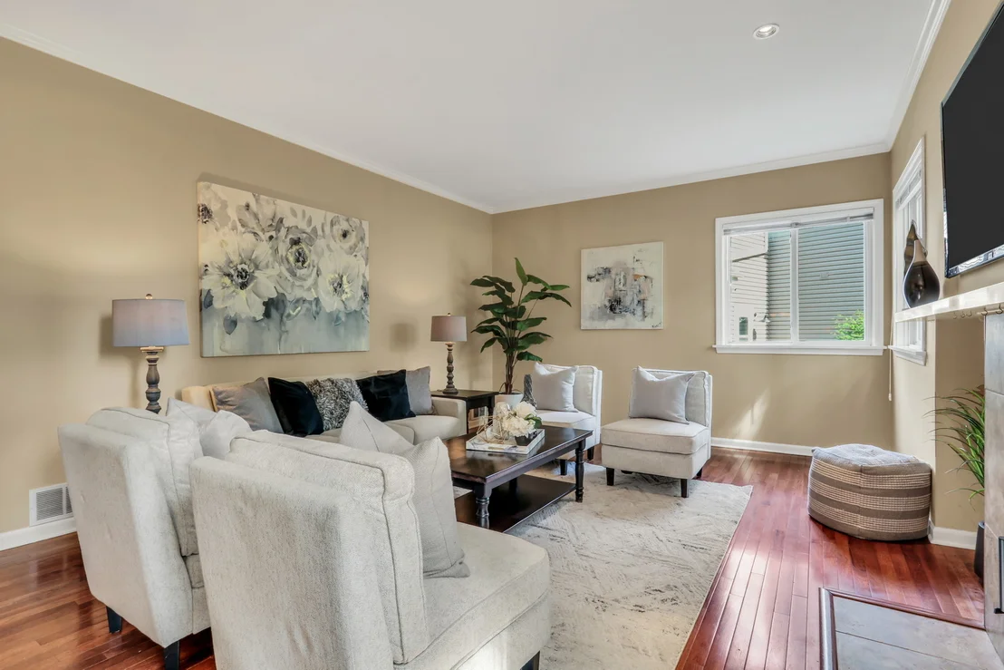 Photo of 1211 Laurel Lane