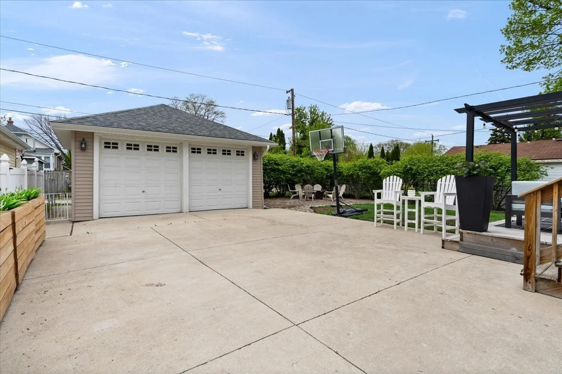 Photo of 3638 HARRISON Avenue