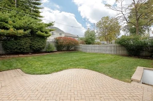 Photo of 922 Brookside Lane