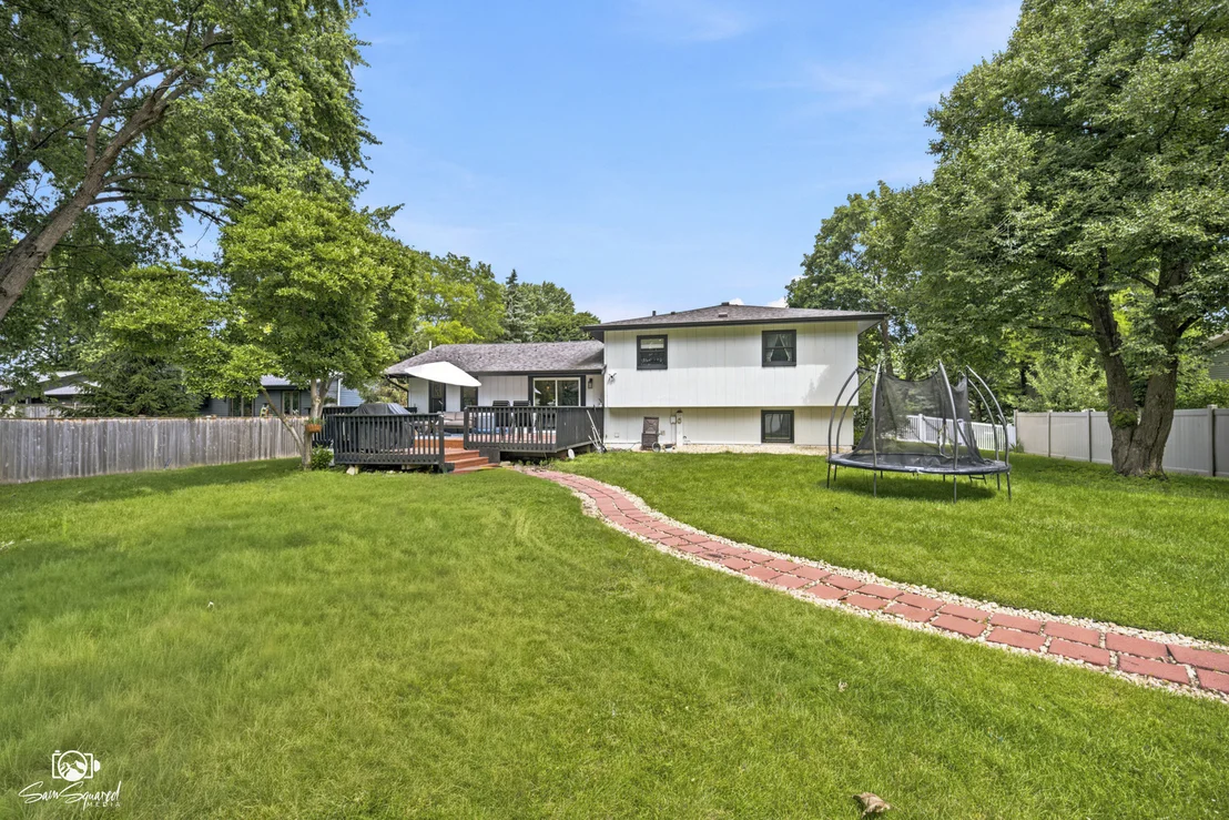 Photo of 11S528 Book Road