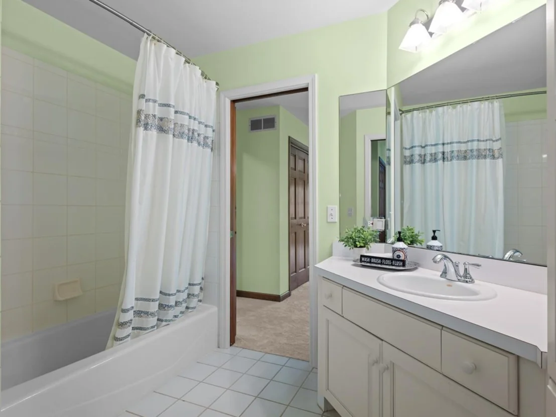 Photo of 7N286 Whispering Trail