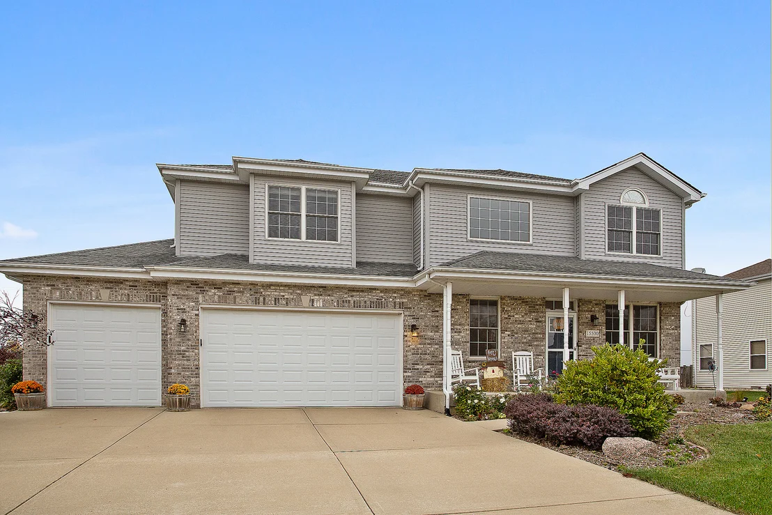 Photo of 15500 Ridgefield Drive