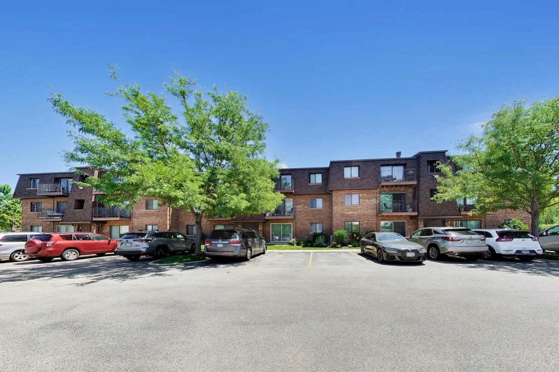 Photo of Unit F at 600 Cobblestone Circle