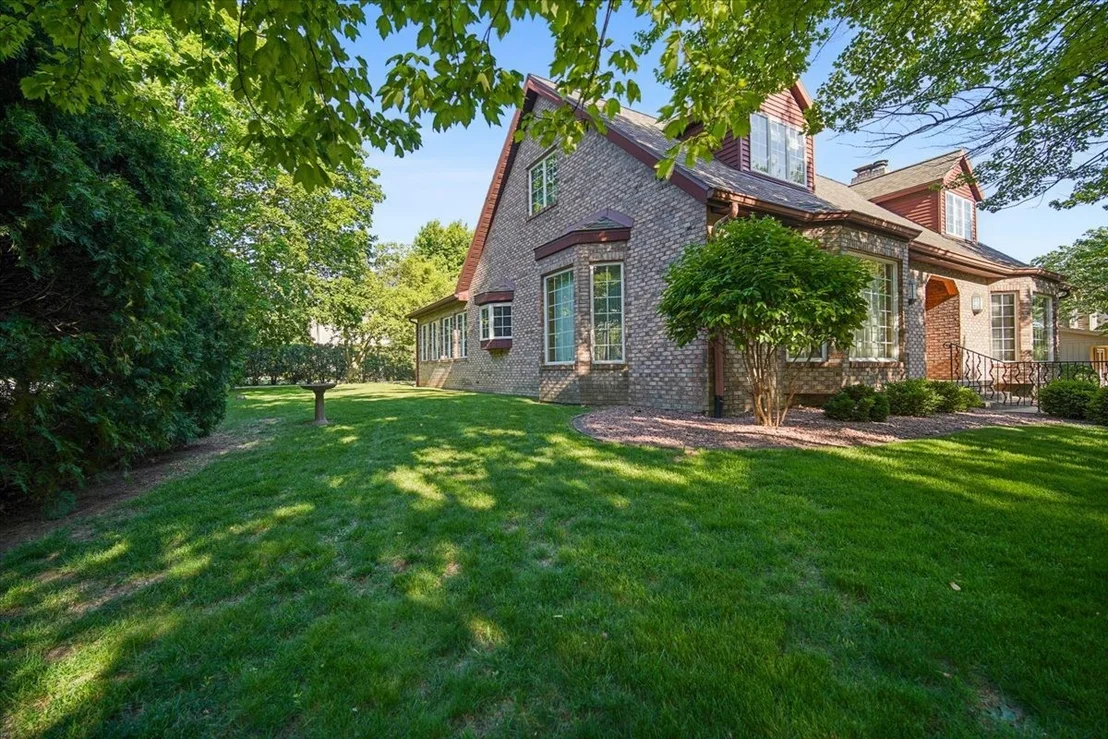 Photo of 2 Breckenridge Drive