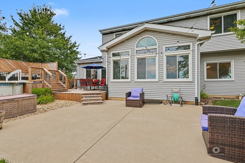 Photo of 437 Raintree Drive
