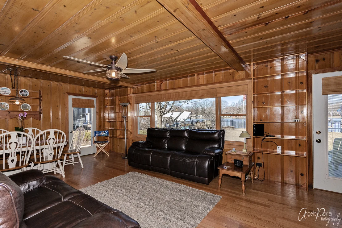 Photo of 906 River Terrace Drive