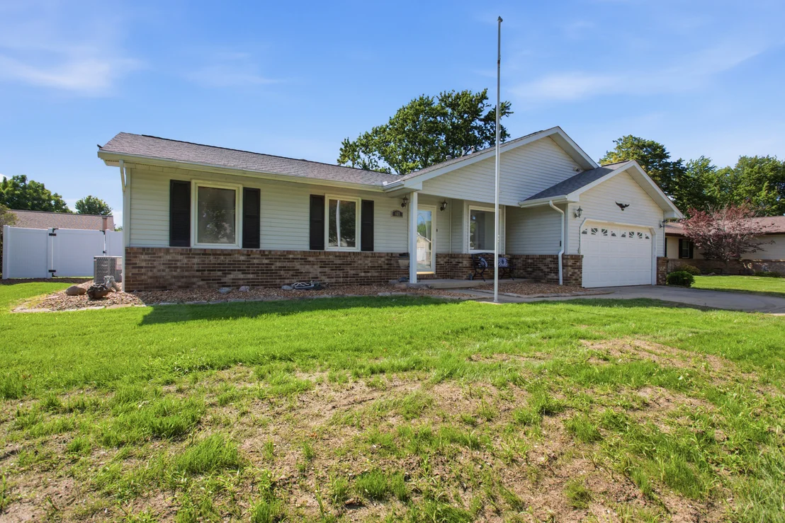 Photo of 611 Delmar Drive