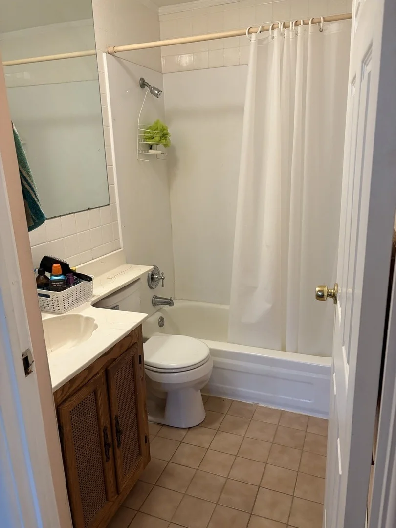 Photo of Unit 412A at 7211 WOLF Road