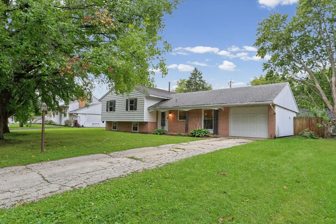 Photo of 905 Stratford Drive