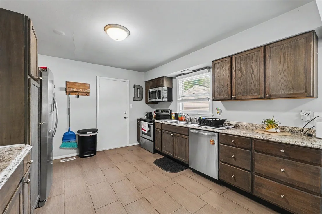 Photo of 1906 Winchester Drive