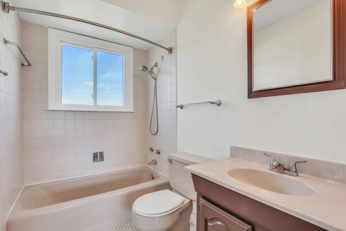Photo of 1430 W Jo Ann Lane