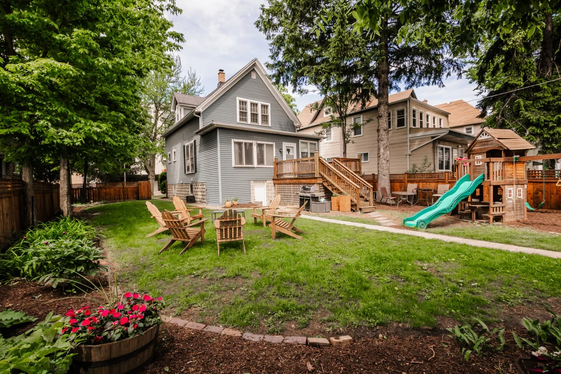Photo of 220 ELGIN Avenue