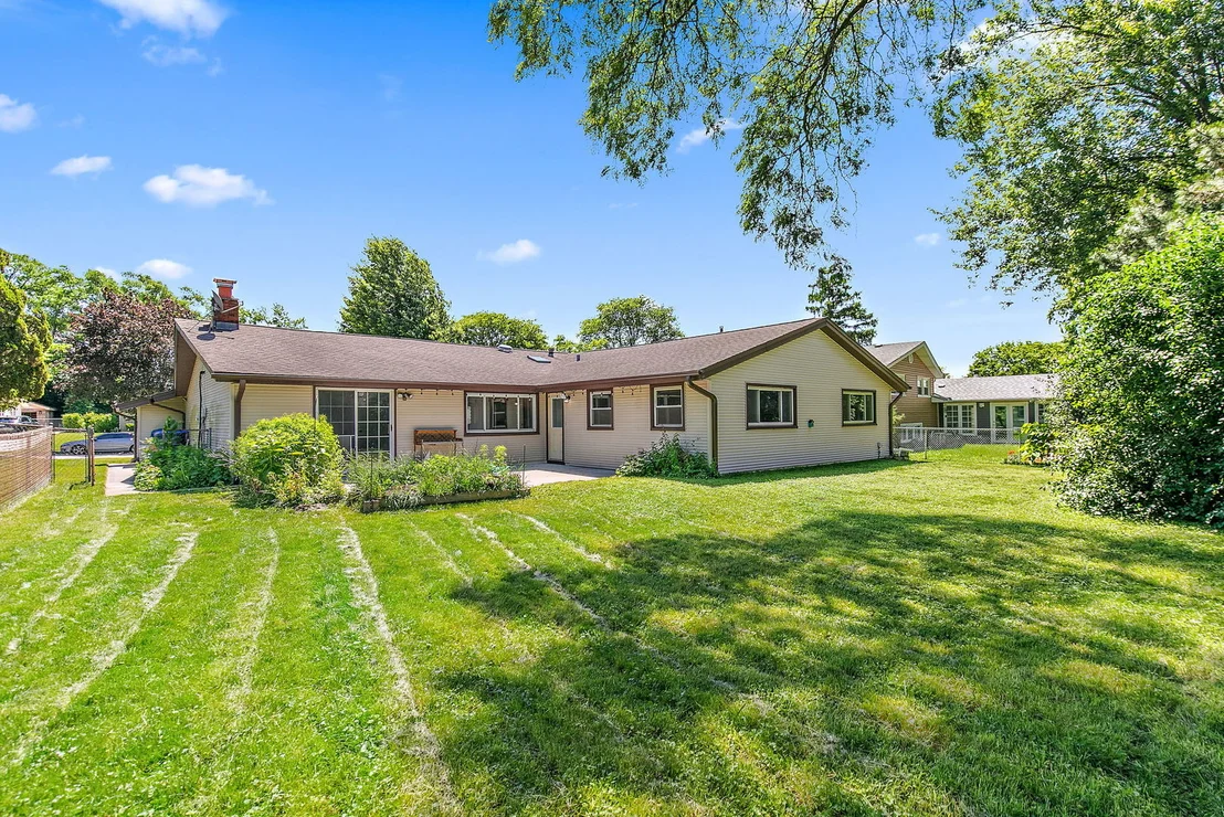 Photo of 616 Clover Lane