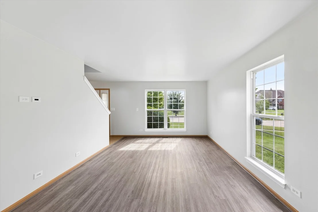 Photo of 7805 MOSSHEATHER Drive