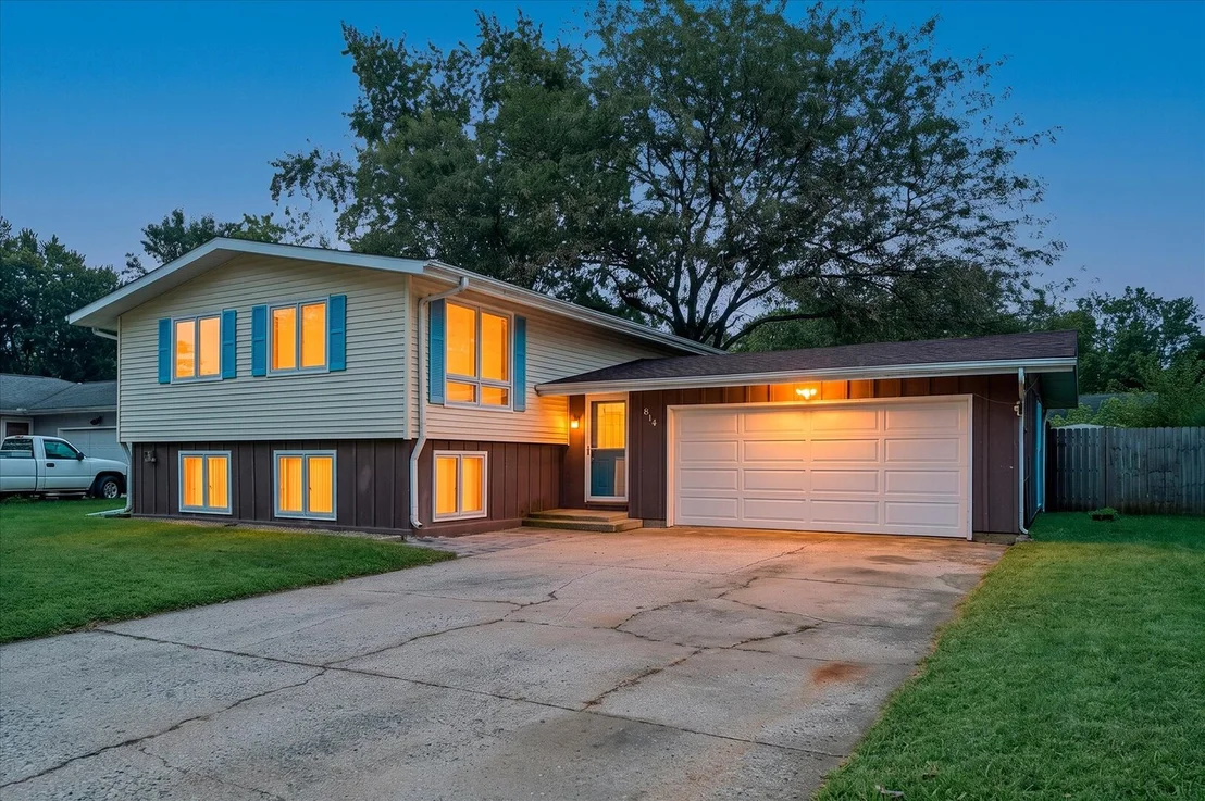 Photo of 814 Pinecrest Drive