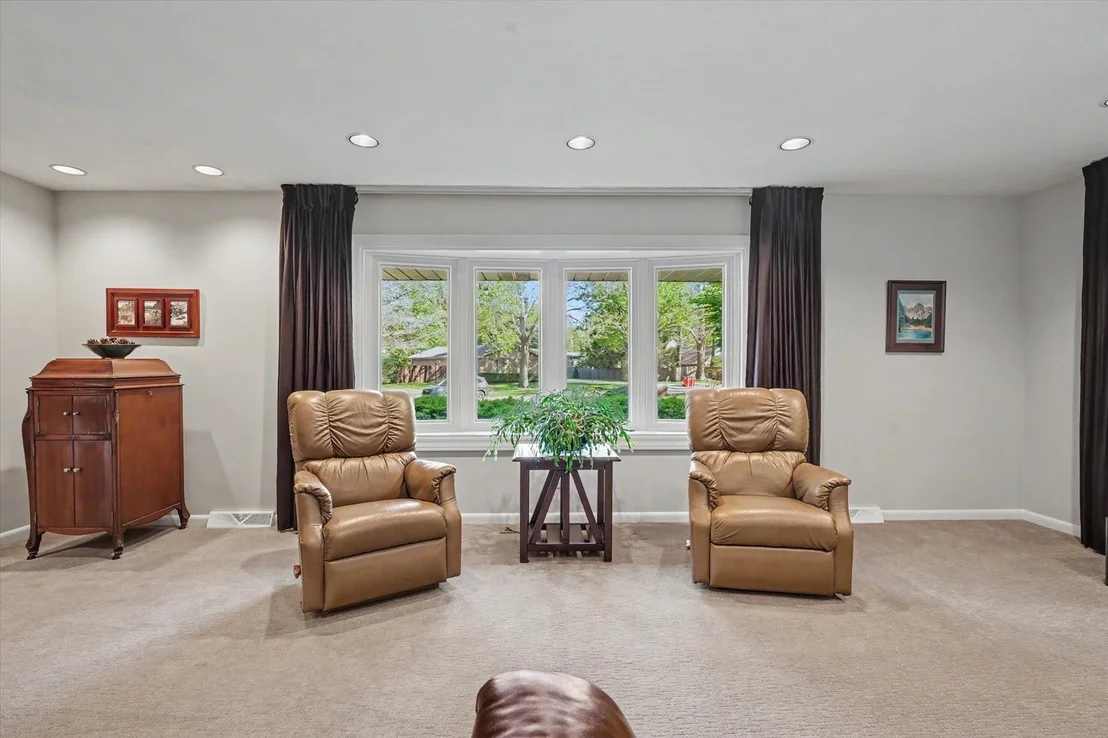 Photo of 1115 Foothill Drive