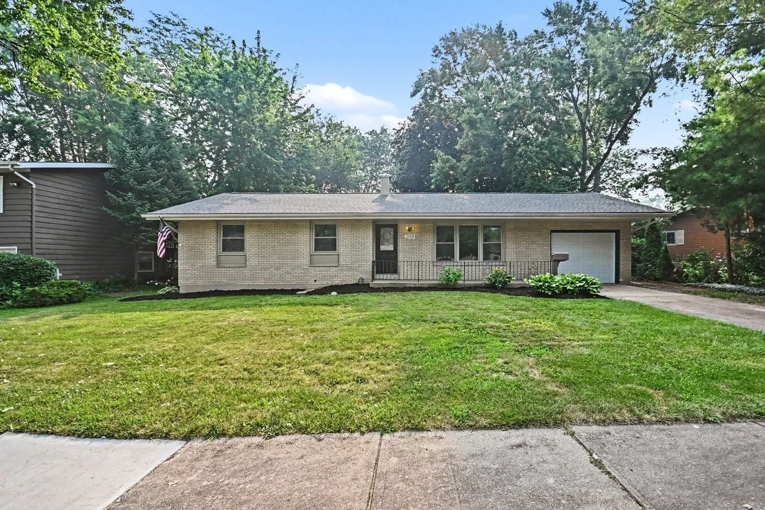 Photo of 209 Maureen Drive