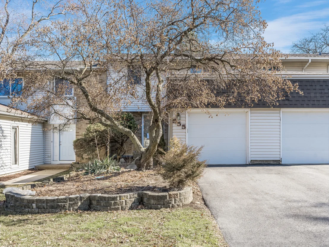Photo of 555 Monroe Road