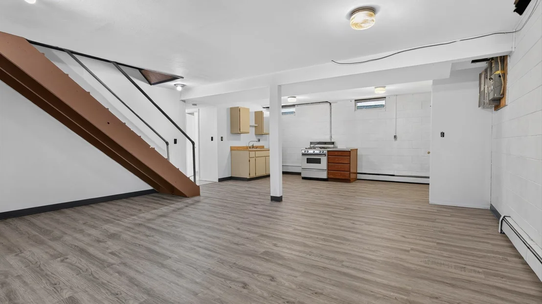 Photo of 305 Centennial Avenue