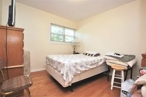 Photo of 910 Hollywood Avenue