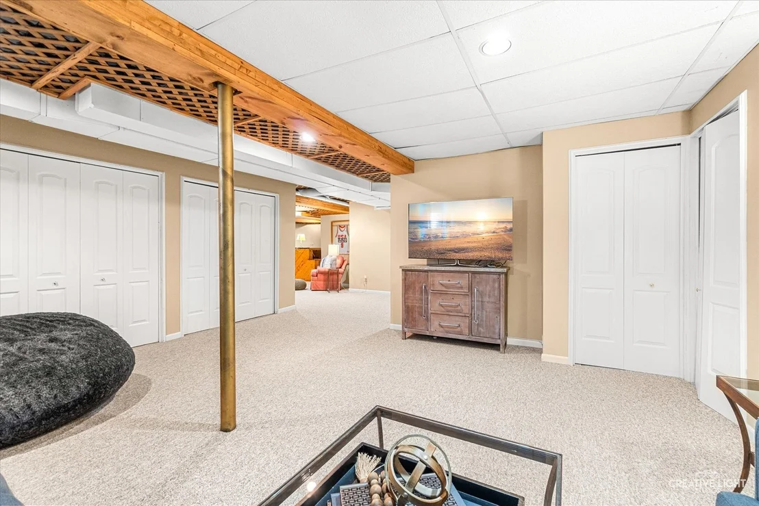 Photo of 1N055 Coventry Drive