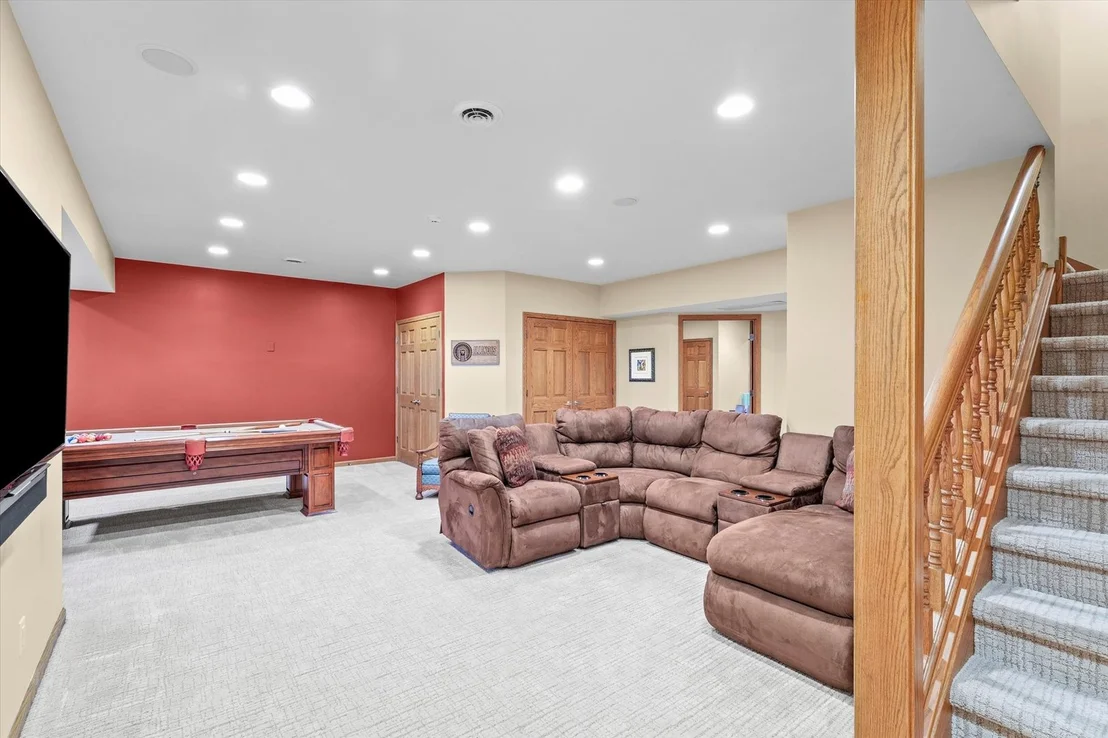 Photo of 2204 Edgewater Place