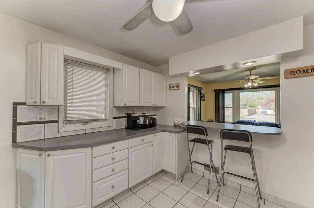 Photo of 1431 N Hillside Avenue