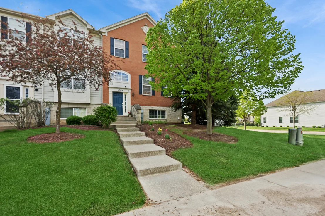 Photo of 1009 Alberta Road
