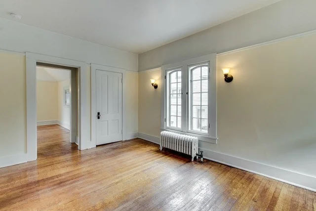 Photo of 1244 FOREST Avenue