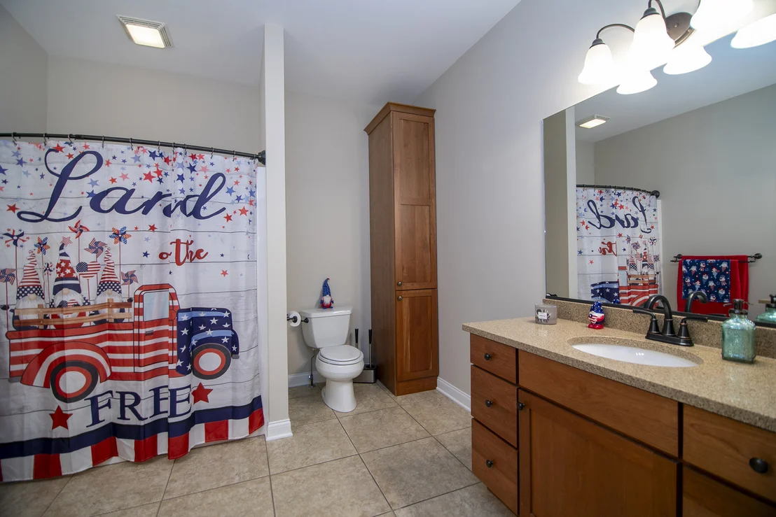 Photo of 549 Beach Avenue