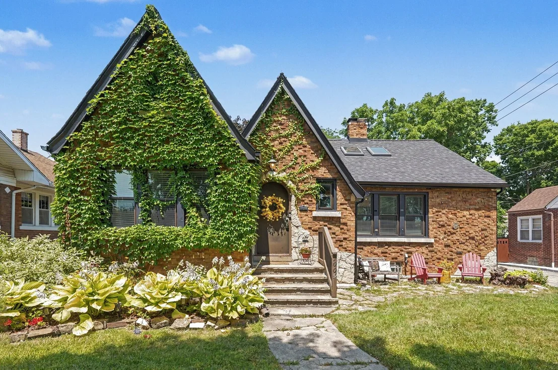 Photo of 1009 John Street