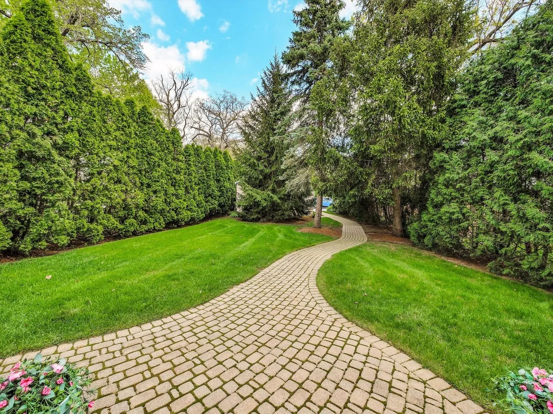 Photo of 140 Eagle Point Road