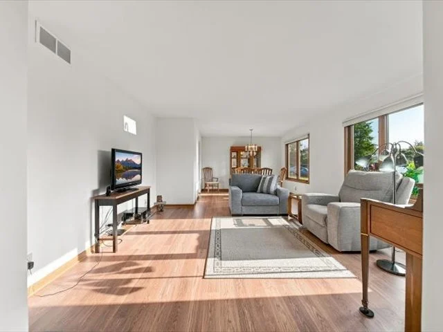Photo of 1247 W Soli