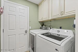 Photo of 881 Mandarin Drive NE
