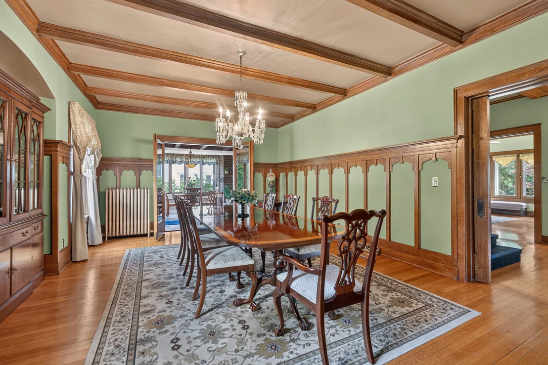 Photo of 729 W Downer Place