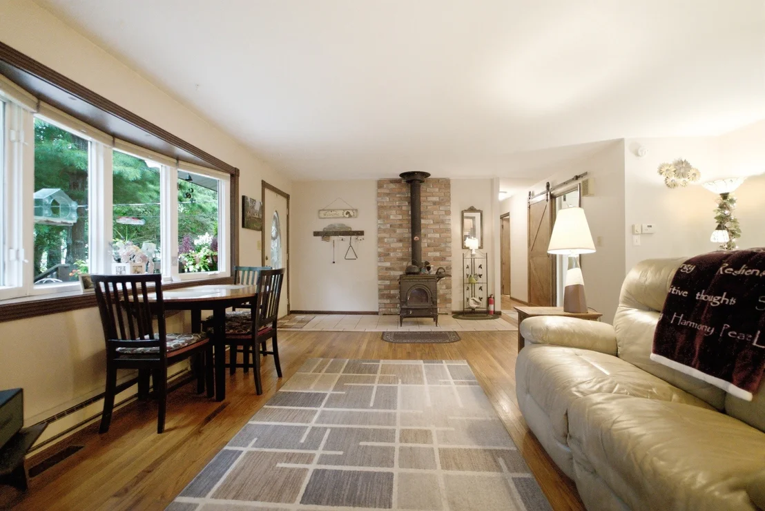 Photo of 330 S 5000w Road