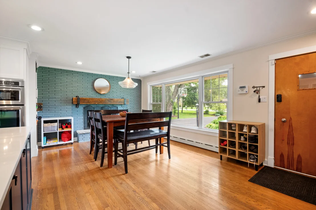 Photo of 17W214 W Hillside Lane